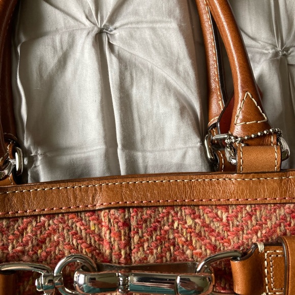Coach tweed leather handbag - Picture 4 of 6